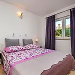 Dietro La Grotta Apartamento