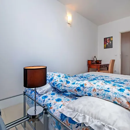 Dietro La Grotta Apartamento