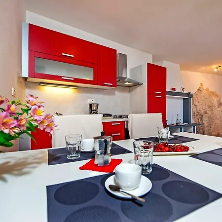 Dietro La Grotta Appartement