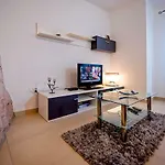 Dietro La Grotta شقة روفينج