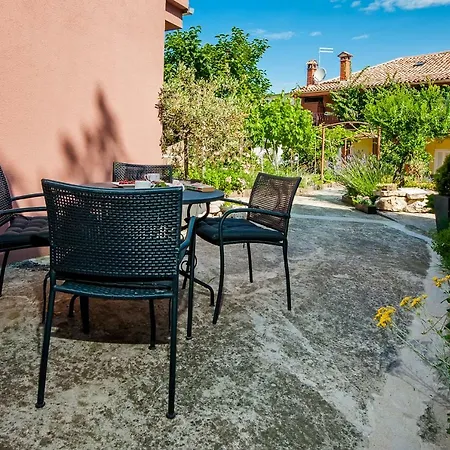 Lägenhet Dietro La Grotta Rovinj