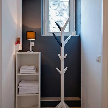 Dietro La Grotta * 로비니